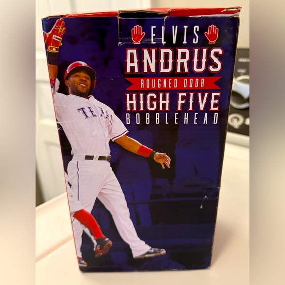 MLB Texas Rangers Elvis Andrus “High Five”Bobblehead - Picture 3 of 5